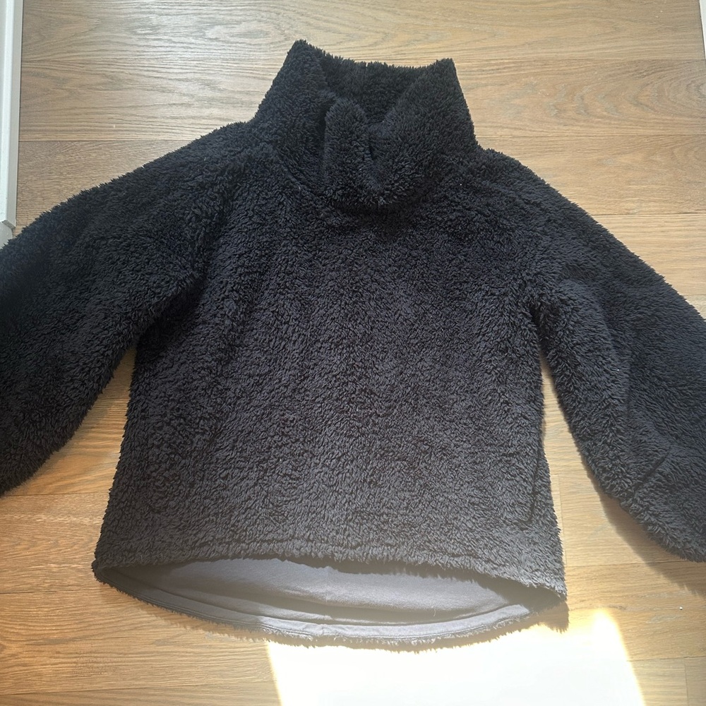 Lululemon warm Sherpa pullover
